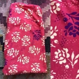 LuLaRoe - NWT One Size Leggings - Floral